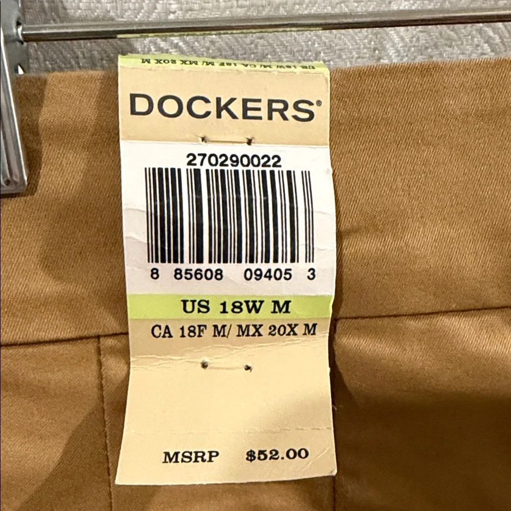 Dockers Brand New Women's Tan/Khaki Trousers - Picture 6 of 7